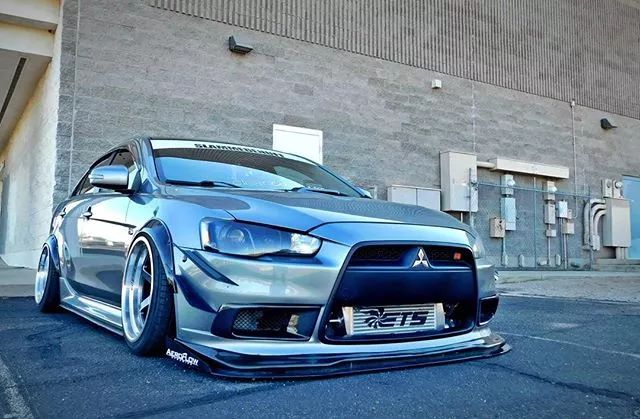 三菱evo对比翼神evo,三菱翼神改evo多少钱