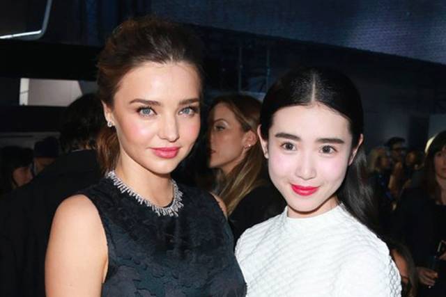 新手化妆入门粉底怎么涂,汤姆福特粉底液1.3色号会不会太黄