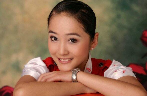 为啥空姐都会戴一块很好的手表,为什么空姐都会戴一块很好的手表