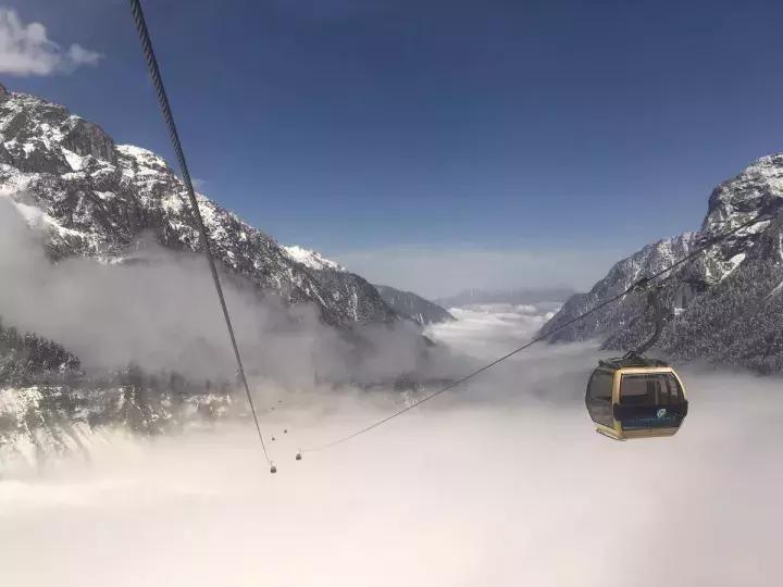 一下雪峨眉山就成了仙境,一下雪川西便美成了天堂