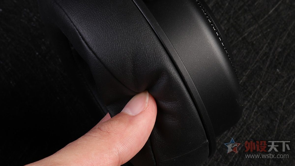 暗影精灵800耳机有几种样子,惠普暗影精灵系列性价比