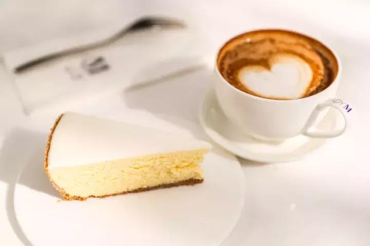 甜蜜的LadyM来到新天地,今后约在世界唯一包间!