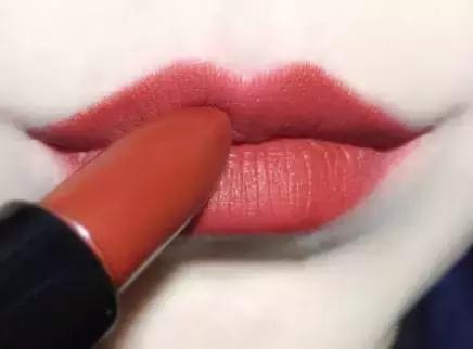 35W一支的口红,是贫穷限制了我的想象力!