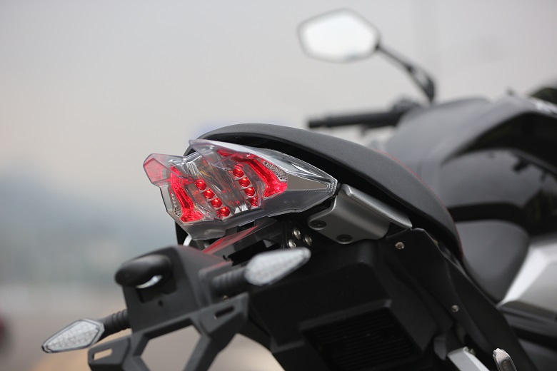 新感觉250双缸二手多少钱,新感觉双缸250摩托车推荐