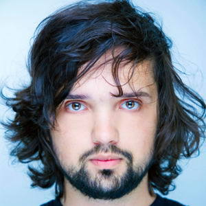 街访中国女生更愿意嫁哪国男生,你觉得中国女人怎么样