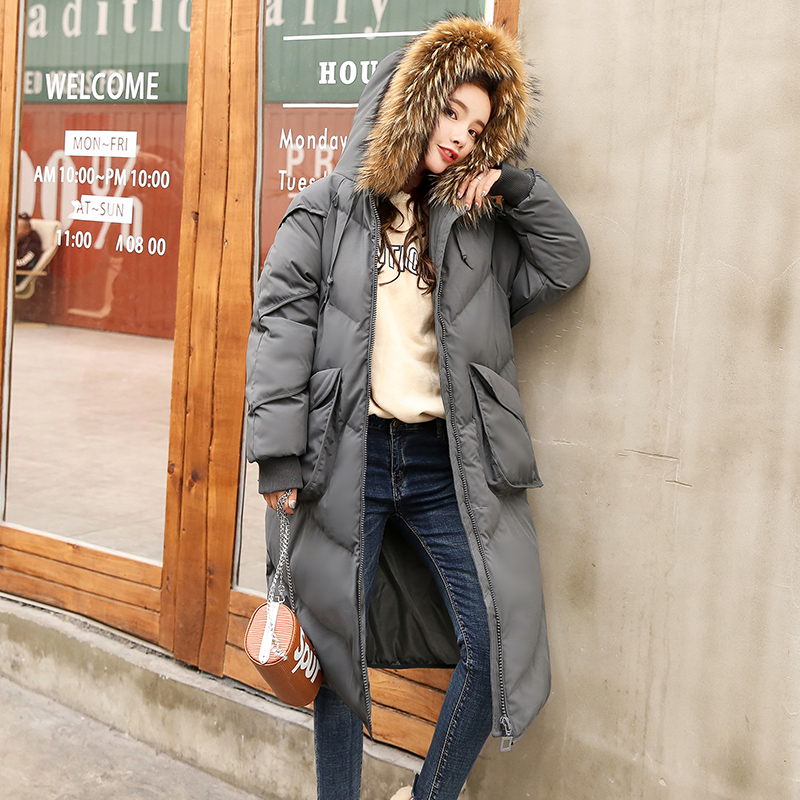 为什么女款羽绒服这么好看,今年流行女式韩版羽绒服