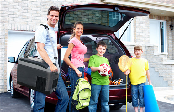 户外运动摔伤不要怕英得尔车载冰箱帮你消肿减痛