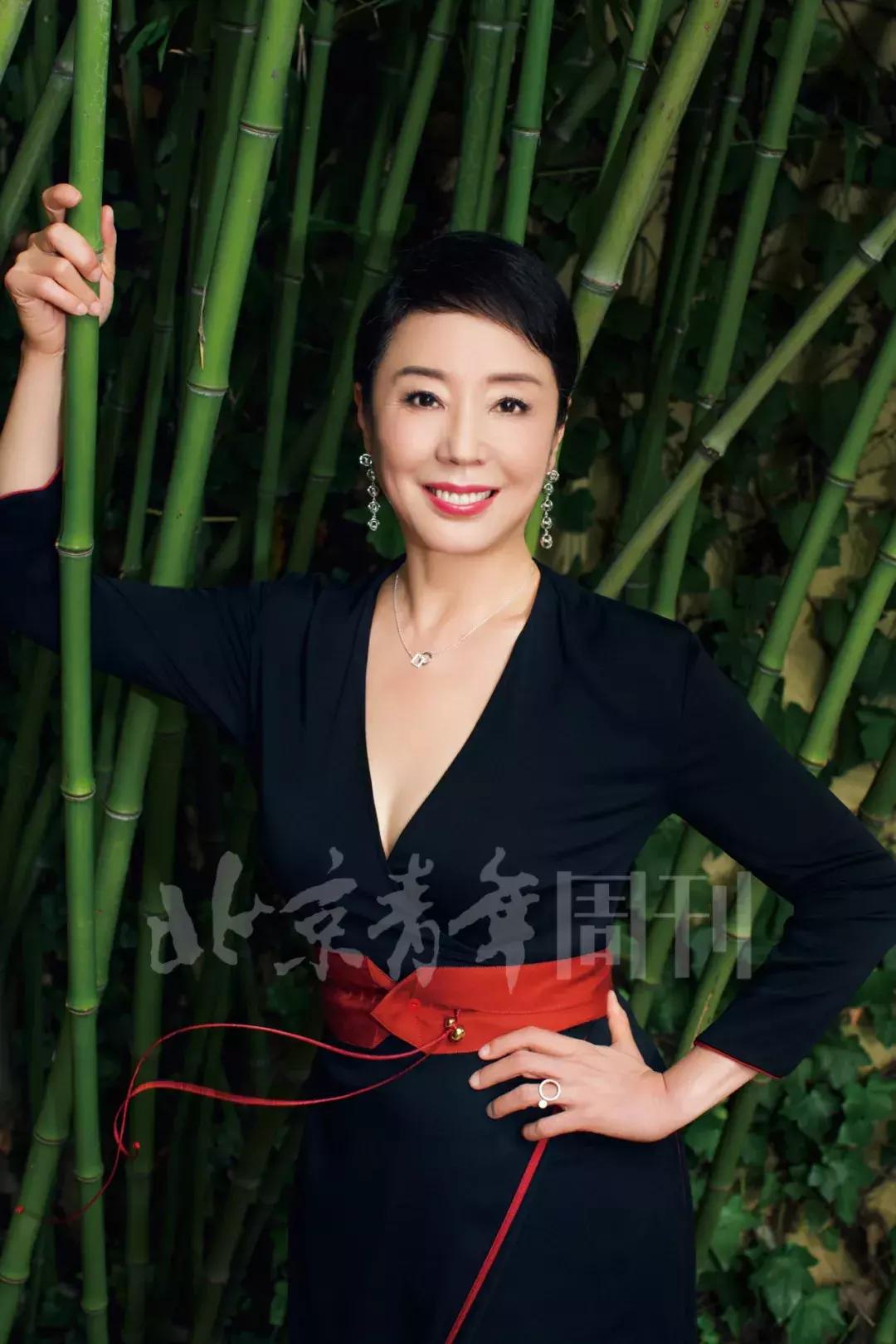 是什么让严歌苓猛然转身?