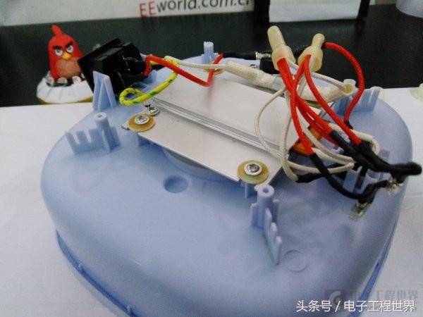 恒温饭盒怎么拆开,小熊自加热饭盒拆解