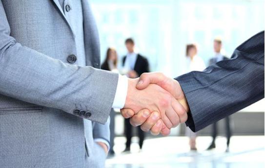 微商即猎场，牛人们发红包不仅免费还能赚钱！快来解锁新姿势！