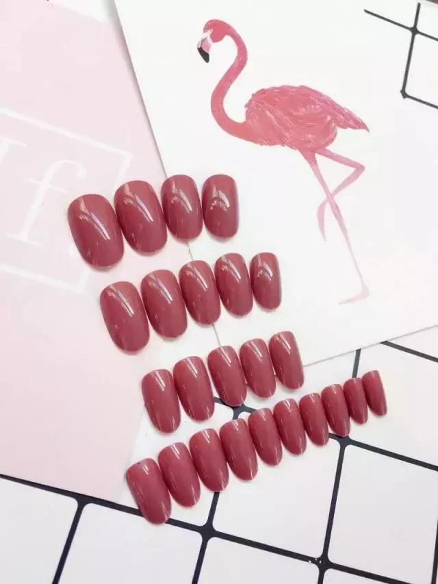 2022年美甲款式图片短指甲显白夏,2021最火美甲显白颜色短指甲款式