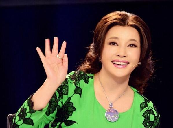 翡翠刘晓庆,中国翡翠女王刘晓庆坐拥百亿翡翠