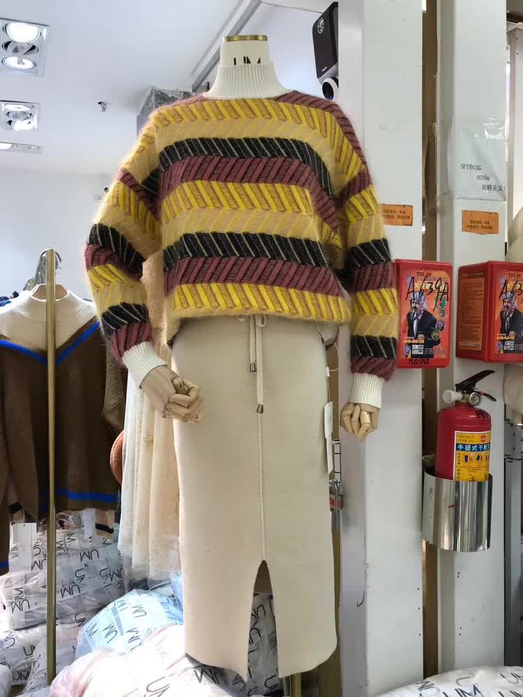 时髦穿搭冬季衣橱必备基础款,秋季时髦又保暖的穿搭