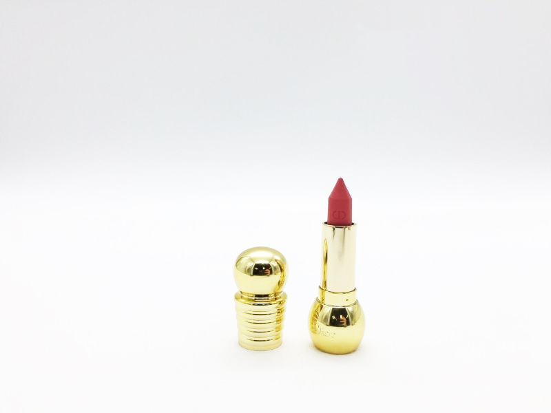 错过就没有了！2017圣诞节值得疯抢的10款圣诞限定唇膏