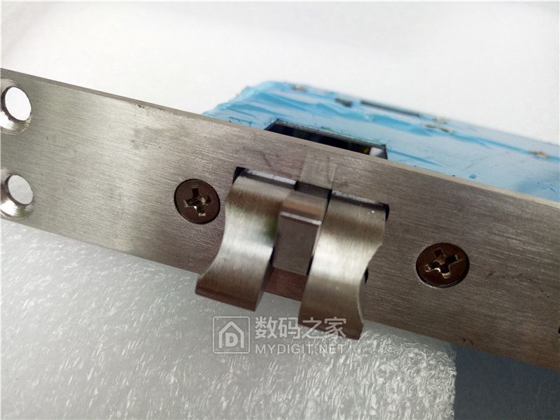 智能门锁容易被小偷无痕打开吗,智能门锁拆解图解