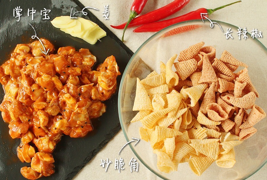 高校食堂灵魂料理大测评：西芹炒草莓，西瓜炖冬瓜