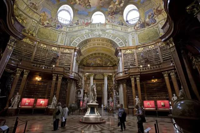 历史上真实茜茜公主和奥地利国王,奥地利的历史茜茜公主