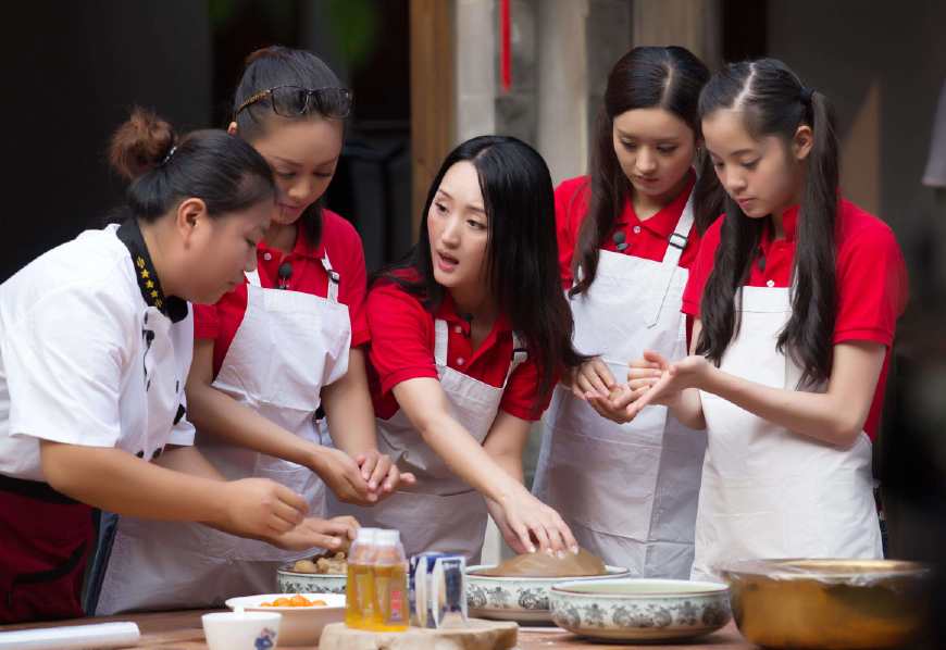 别人夸你帅怎么接话,别人夸你漂亮帅怎么幽默回复