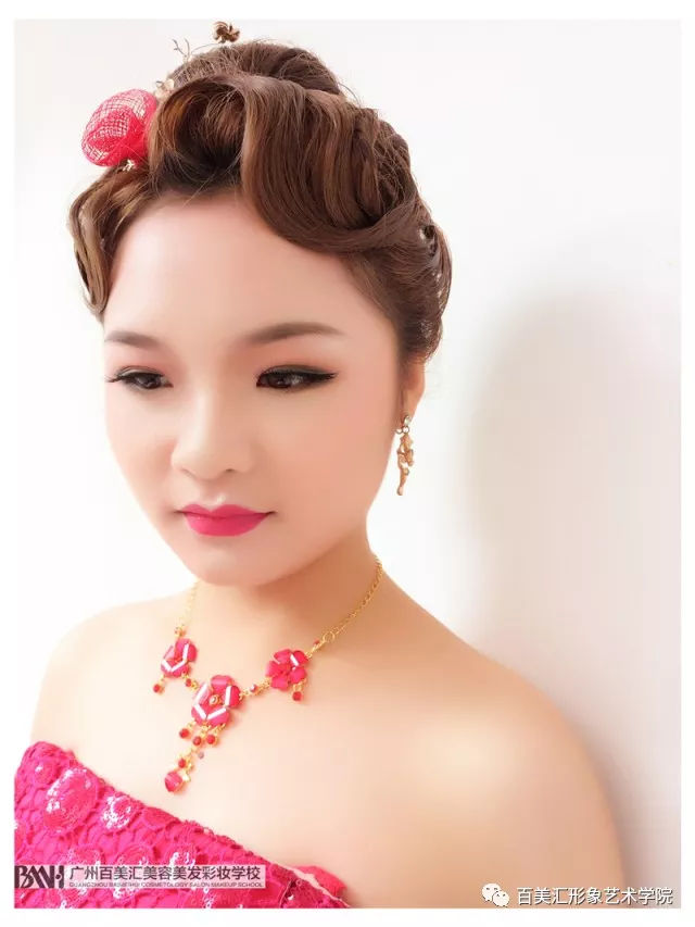 欧式时尚party妆,一般用于晚宴妆影视妆舞台妆