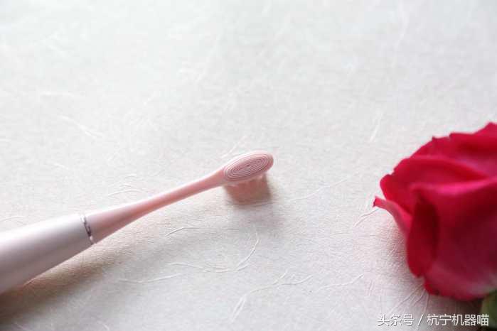 改变刷牙方式?只要一支OcleanOne智能牙刷就可以了