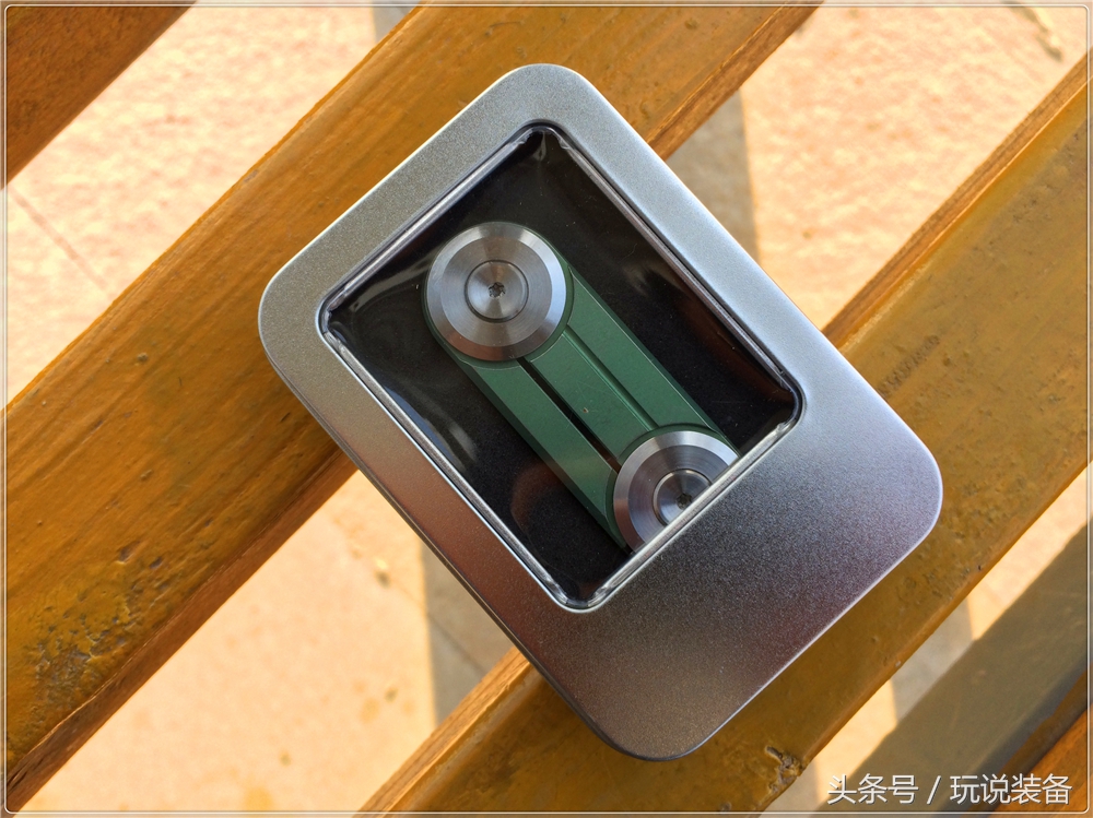 一把小刀的玩具,一把小巧的小刀