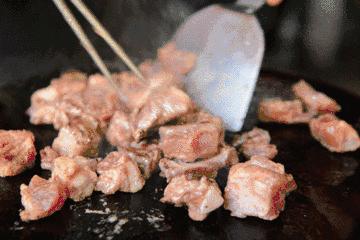 火爆南锣的食肉兽小馆搬到三里屯啦！排到天荒地老也要吃到！