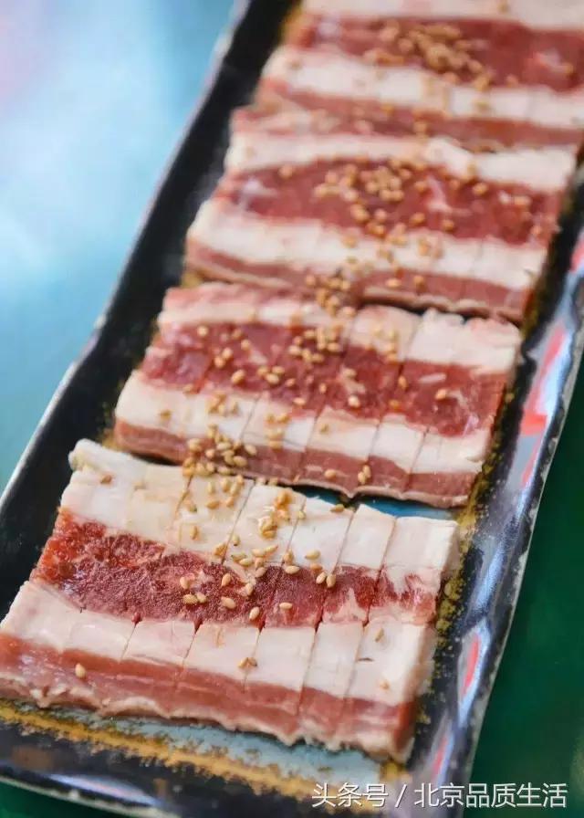 火爆南锣的食肉兽小馆搬到三里屯啦！排到天荒地老也要吃到！