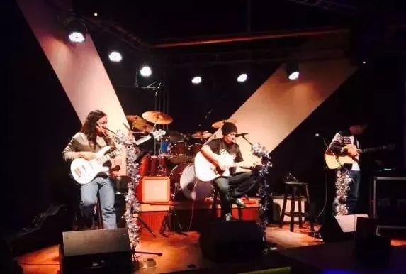 夜·苏州丨竟比书店多10倍！2000多家酒吧，不只有酒还有故事！