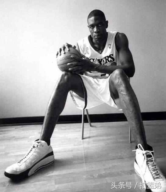看看nba球星们容貌进化史,nba球星的脚为什么会变形