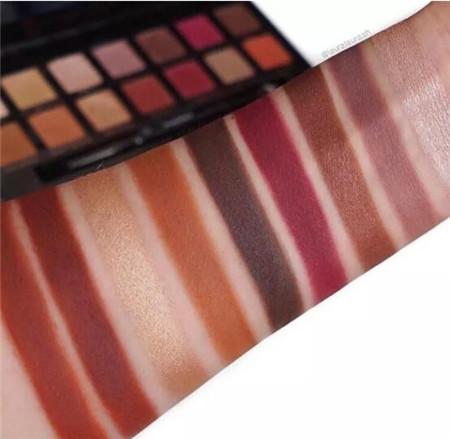 不画眼影的妆容奇怪吗,什么妆都可以画的眼影盘推荐