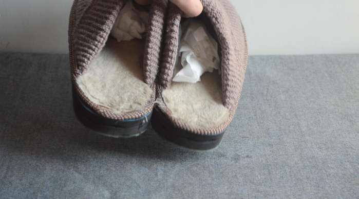 棉拖鞋没穿几天就发臭,冬天的棉拖鞋怎么洗才不臭
