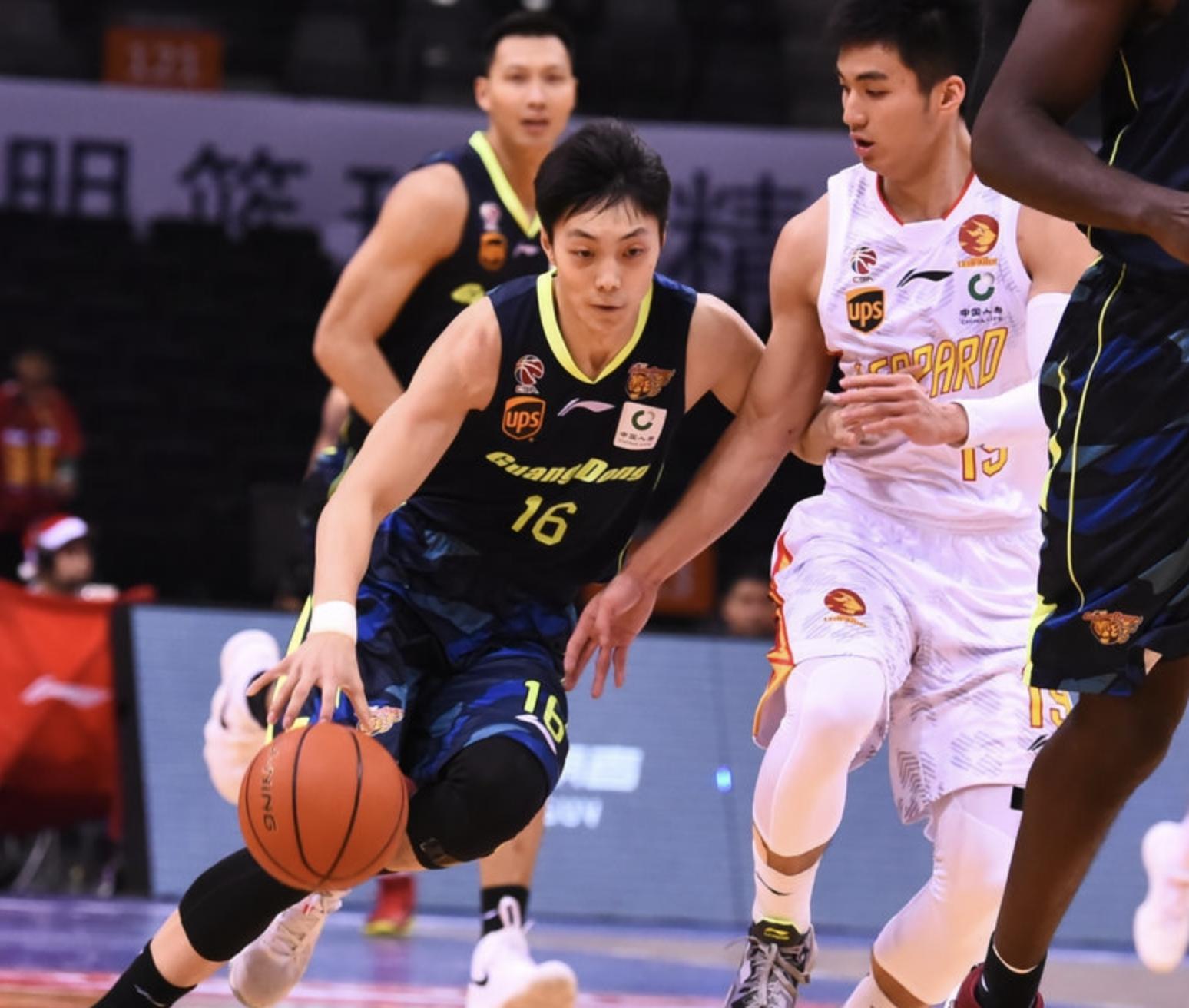 中国男篮国家队首发控卫,男篮后卫被打爆