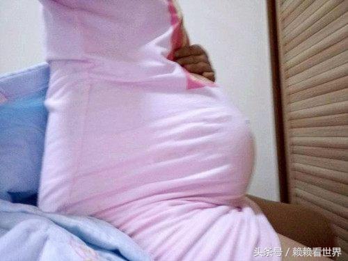 预产期过了15天还没生，送医后剖腹产，看到孩子后丈夫满脸愁容