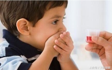 儿童咳嗽吃药和雾化哪个副作用大,宝宝一咳嗽就吃药的弊端