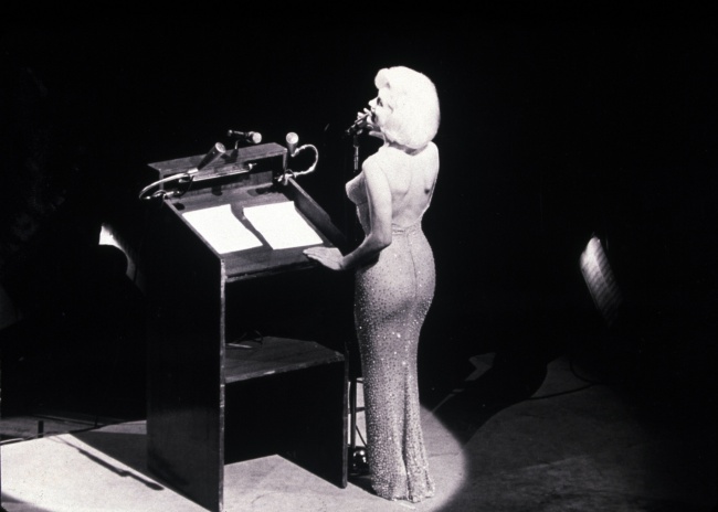 还记得那些年的女神吗,最近这两三年最流行的连衣裙