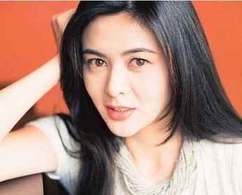 刘德华与关之琳酒吧尬舞，妖媚身材不输当年，郭富城最爱关之琳！