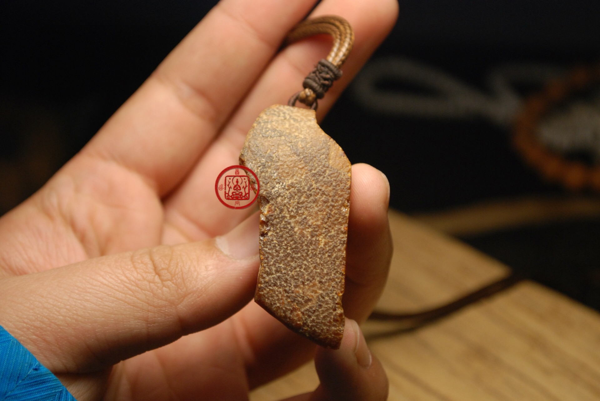 如何挑选鸡油黄蜜蜡原石,怎样挑选蜜蜡原石