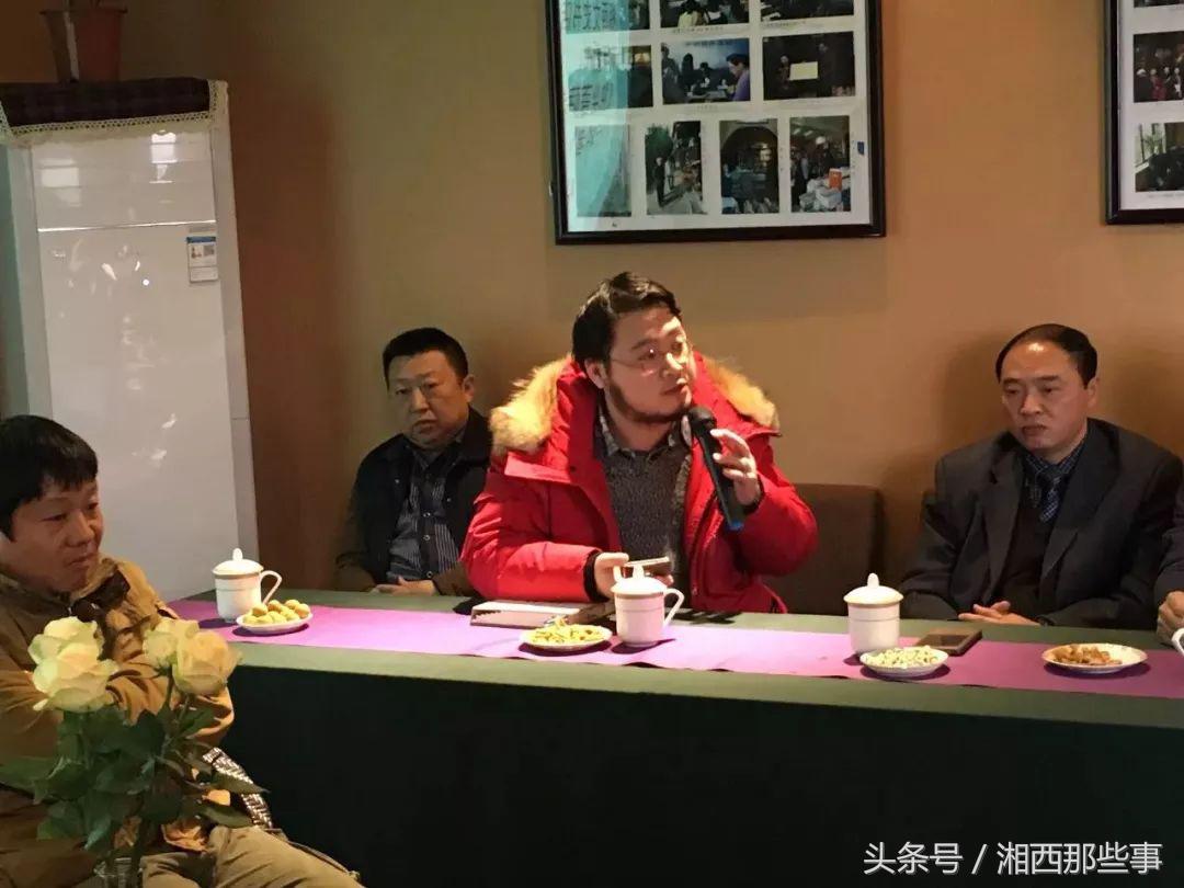 35岁，不想虚度人生，骑摩托车穿越青藏高原，写三本书还多次获奖