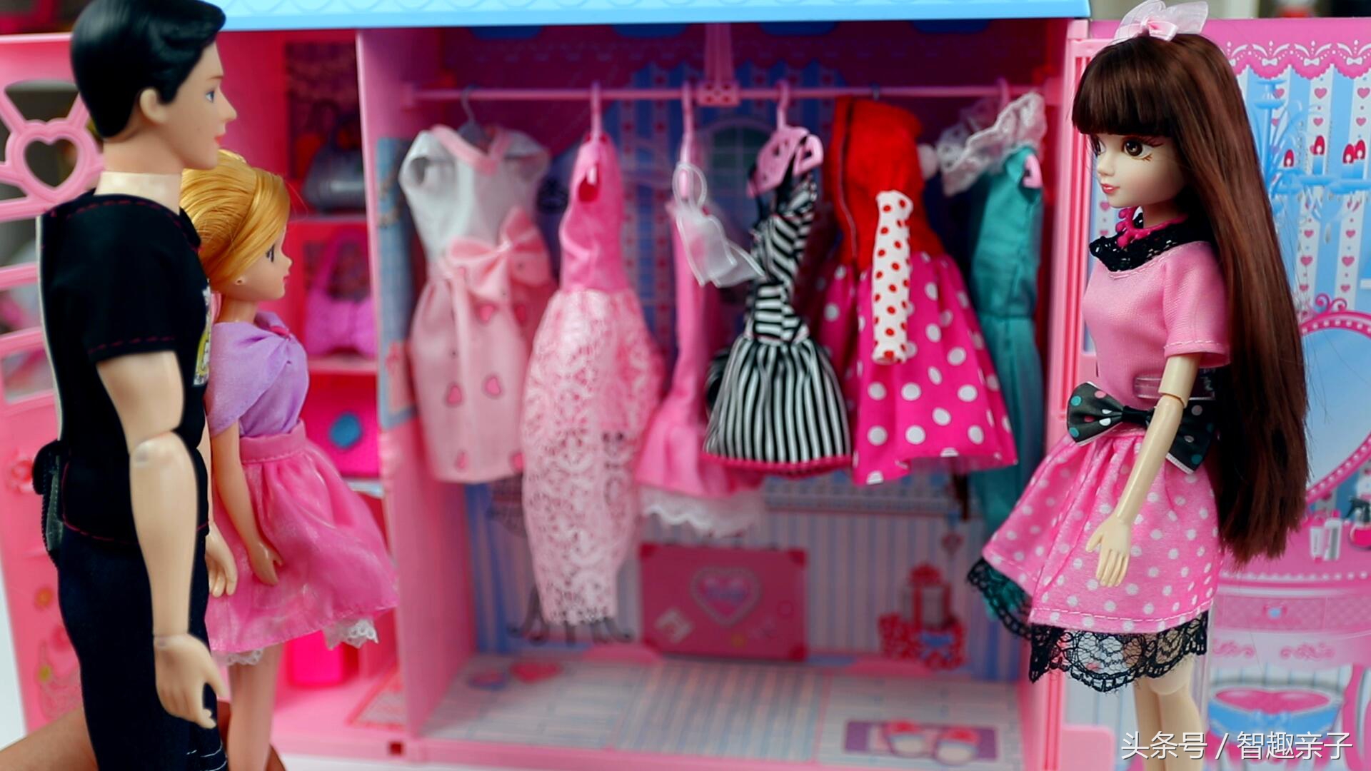 芭比娃娃过家家故事,芭比娃娃过圣诞节玩具故事