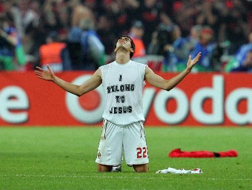 铁汉柔情，足球场上那些让你落泪的瞬间