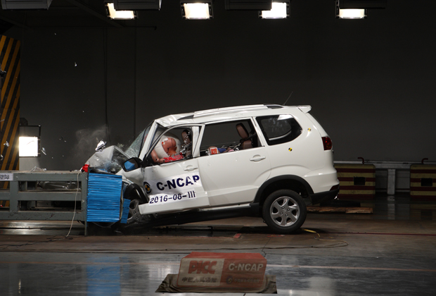 森雅s80这车质量怎么样,中国一汽森雅s80碰撞测试