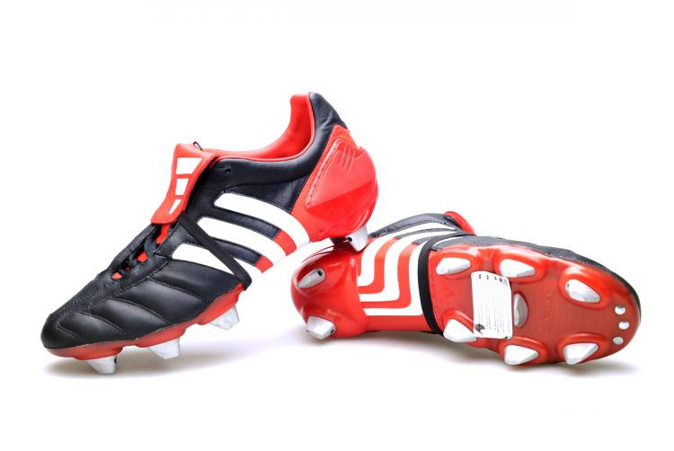 流行易逝经典永存——欧冠赛场上的顶级战靴