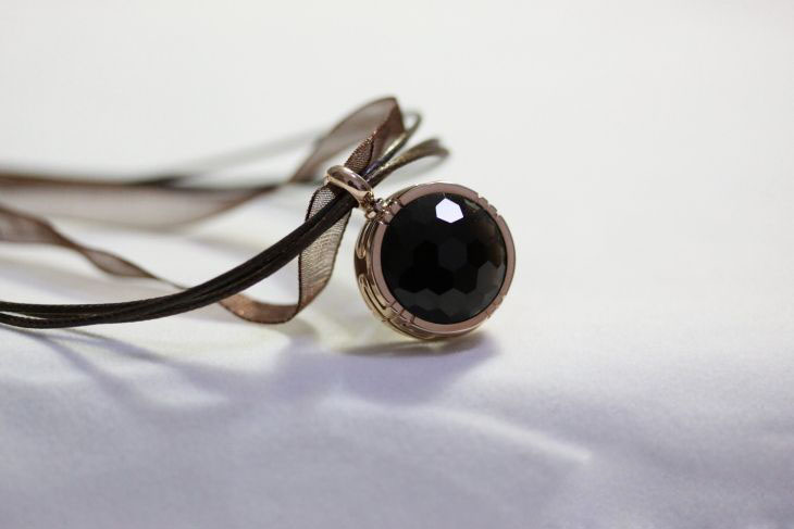 黑曜石的功效以及鉴别方法,黑曜石的好坏鉴别