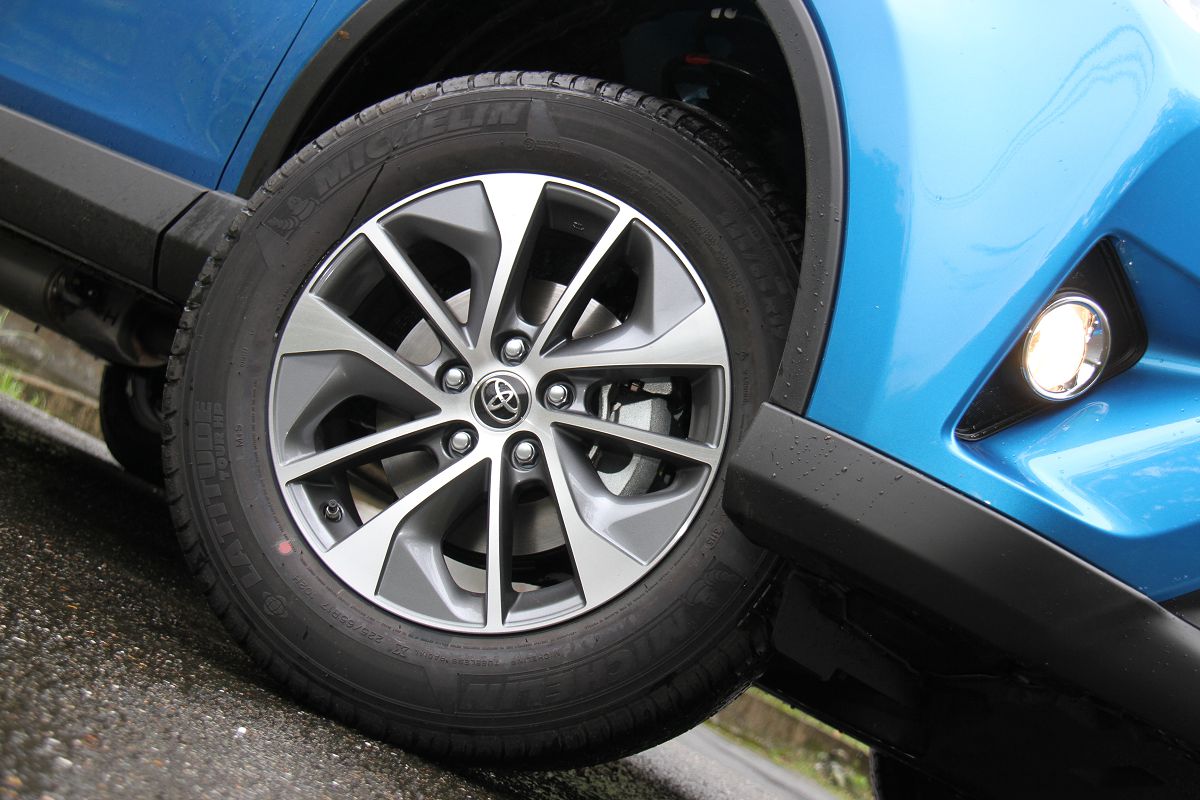 toyotarav42022,toyotarav4老款蓝色