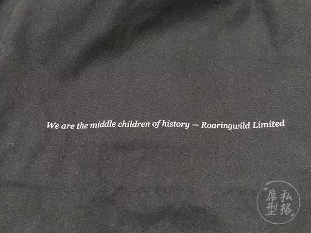 小时候穿背带裤现在穿背带裤,背带裤已经成了潮流