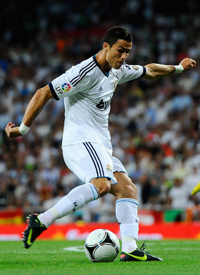 技术|贝克汉姆的圆月弯刀是这么踢出来的多多练习你也可以