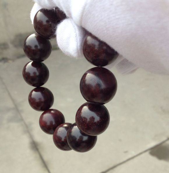 小叶紫檀的牛毛纹棕眼多怎么处理,为什么我的小叶紫檀会掉色