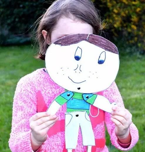 用废纸板可以给孩子做什么玩具呢,用废纸壳可以给孩子做哪些玩具