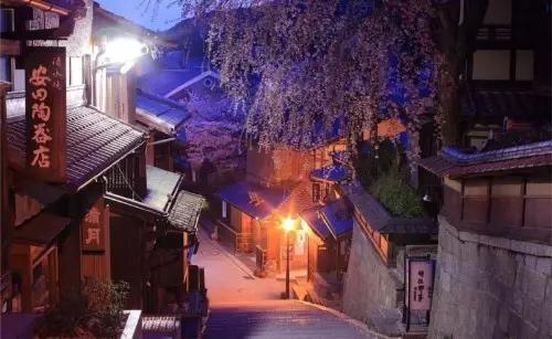 曼莉专栏｜葡萄*妞小**随妈游日本