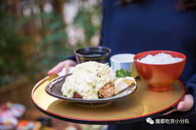 日本铁路公司直营的日料店，会隐身